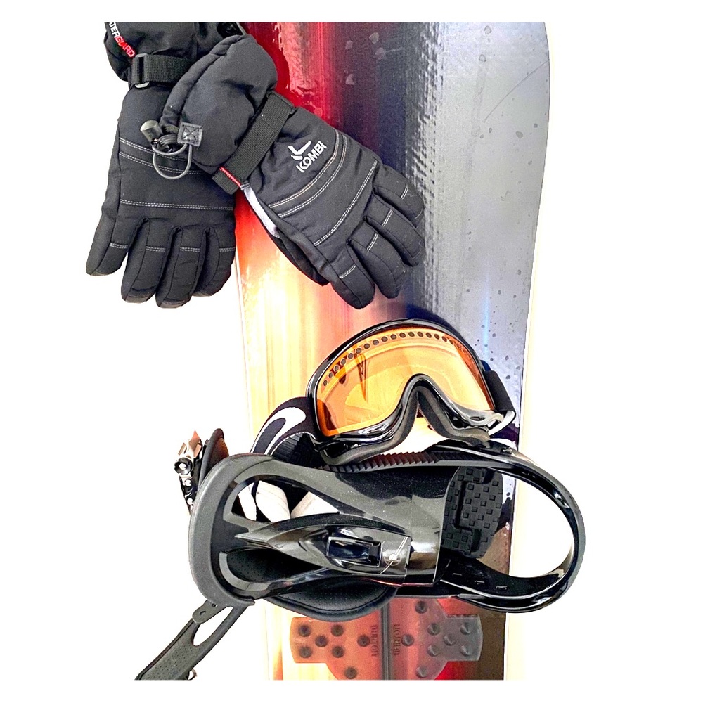 Oakley Ski/Snowboard Goggles & Kombi Gloves Set